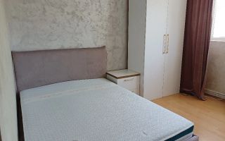 De inchiriat apartament 2 camere micro 20, et. 9, 350 euro negociabil - Poză 3