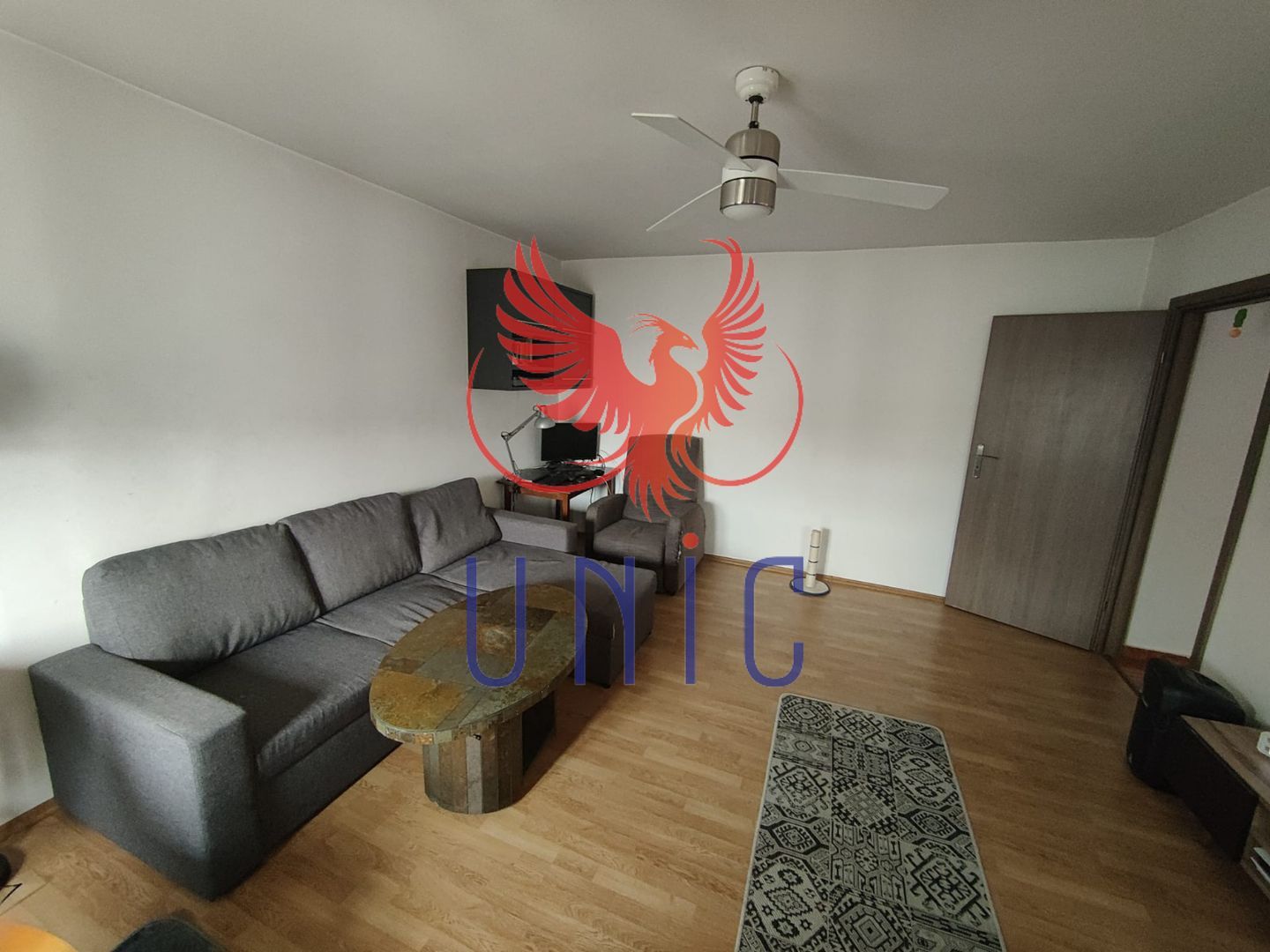 3 decomandate 1 Mai - Poză 3