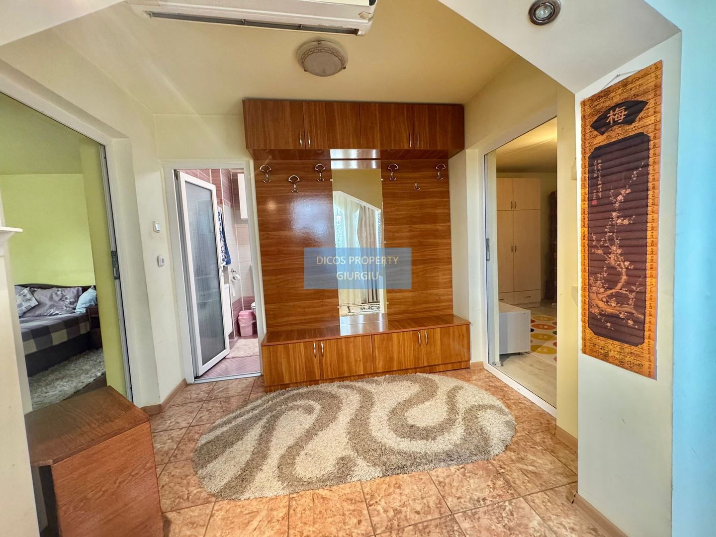 De vânzare casă cu 4 camere, garaj - Poză 8