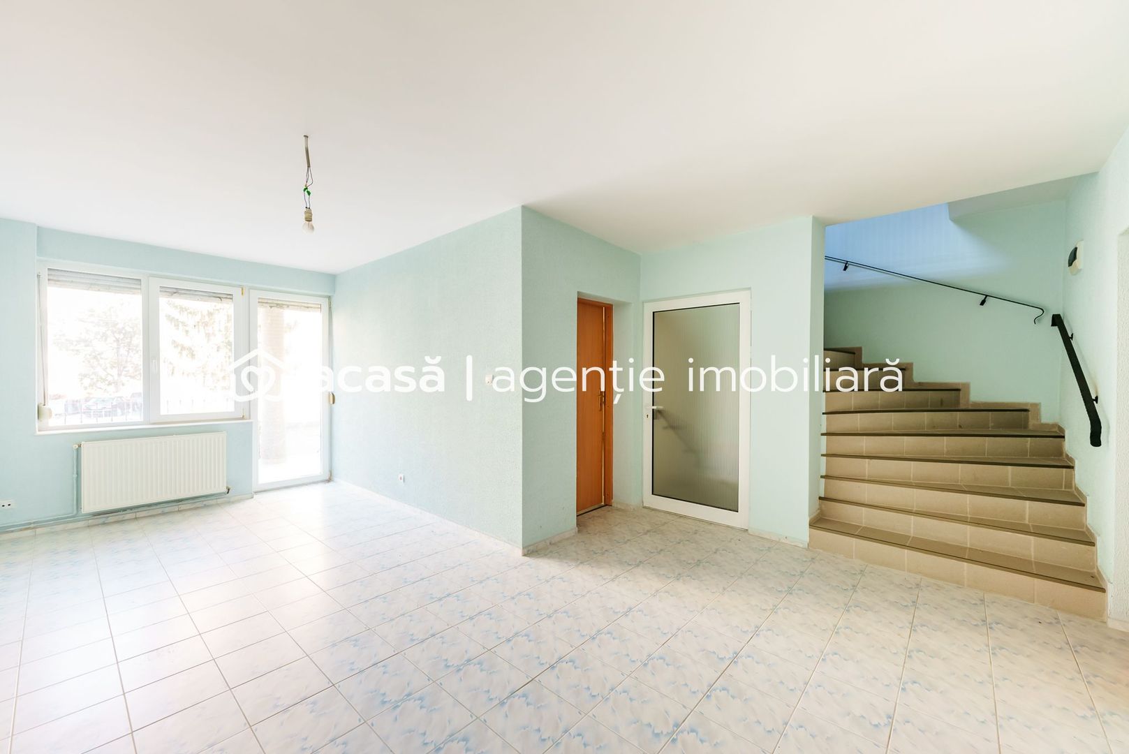 VÂNDUT! Casă cu destinații multiple în cartierul Aurel Vlaicu - Poză 1