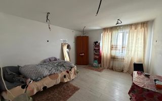 Casa situata in Catargiu Baraganului P+1+M suprafata 170mp-zona buna - Poză 4