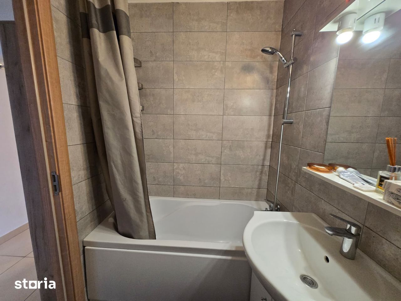 Închiriere Apartament cu 3 camere premium, prima inchiriere, 3 min metrou - Poză 8
