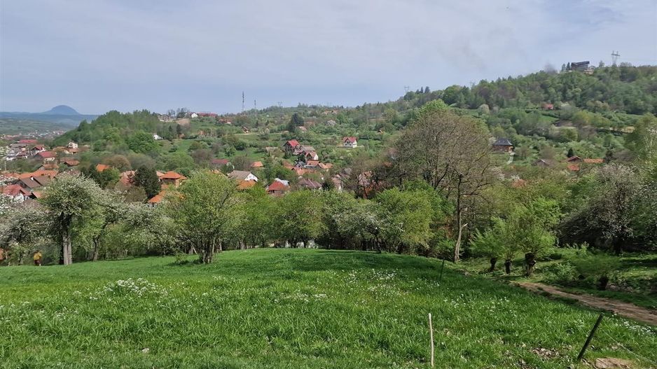 Langa emblematicul Castelul Bran, in areal colinar, 5.700mp intravilan - Poză 1
