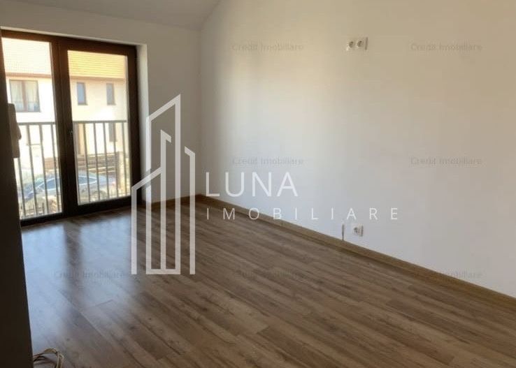 Inchiriez casă modernă în Ghimbav 2 nivele, curte proprie - Poză 7