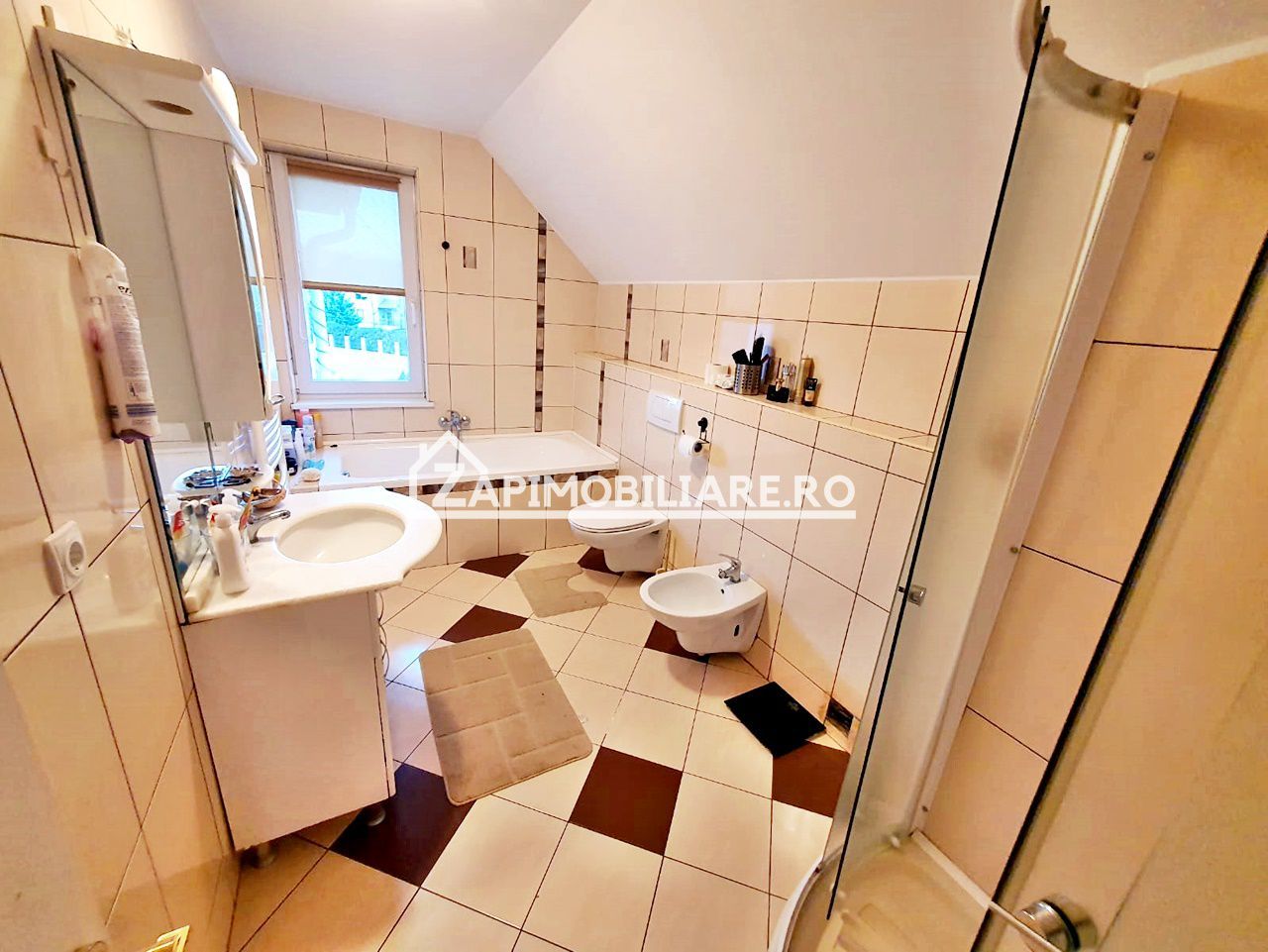 Casa 6 camere, 295 mp.utili, 1.000 mp teren, cartier Unirii - Poză 11