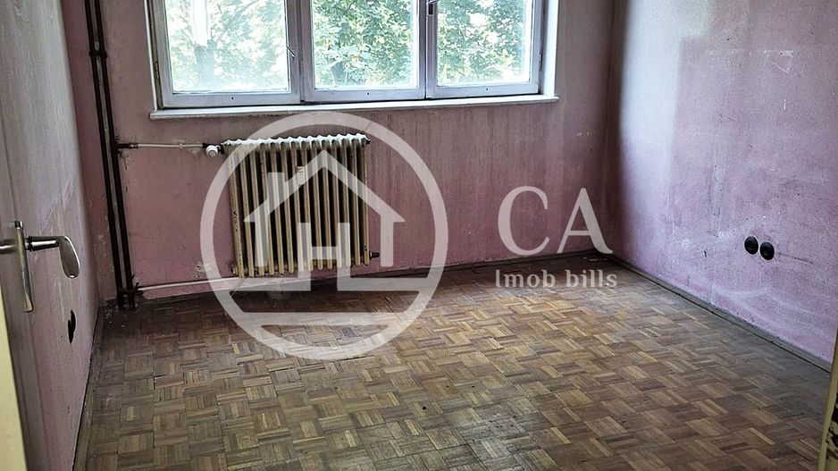 Apartament cu 4 camere de vânzare în zona Cantemir, Oradea - Poză 1