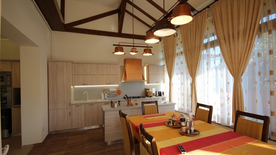 Vila frumoasa de vanzare in zona Balcescu! - Poză 3