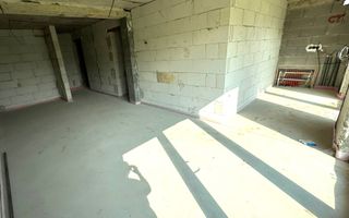 De vanzare apartament 3 camere, la vila, 130mp teren, Lac Chereteu - Poză 3