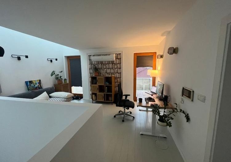 Locuinta spatioasa in triplex - Poză 12