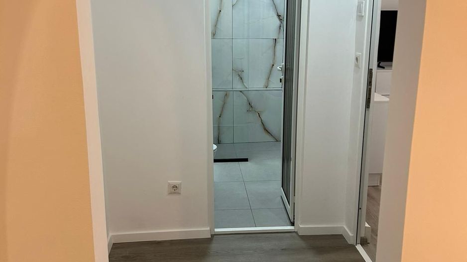 ageuropa.ro vinde apt. 4 cam. 78mp la etajul 2 în Micro 16. - Poză 3