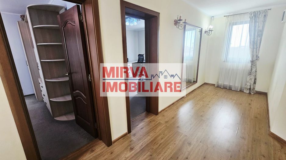 Vilă spațioasă Strejnicu S+P+1E+M, 8 camere, garaj, teren 595 mp - Poză 47