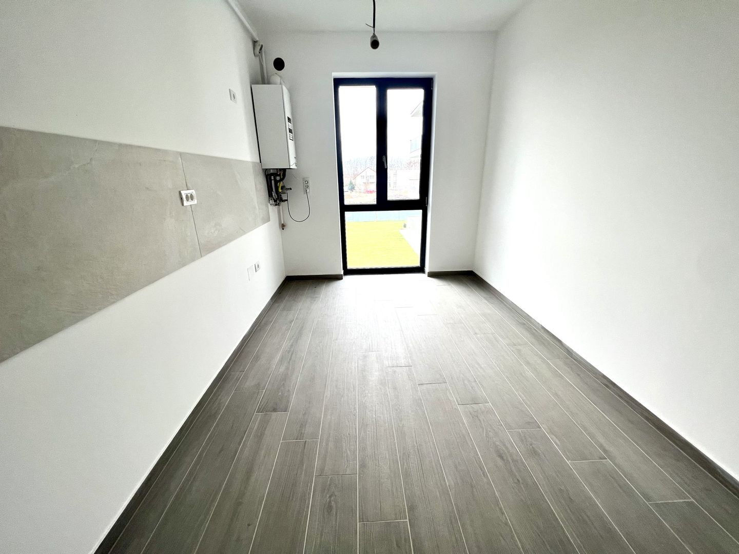 APARTAMENT CU 1 CAMERA - Poză 4