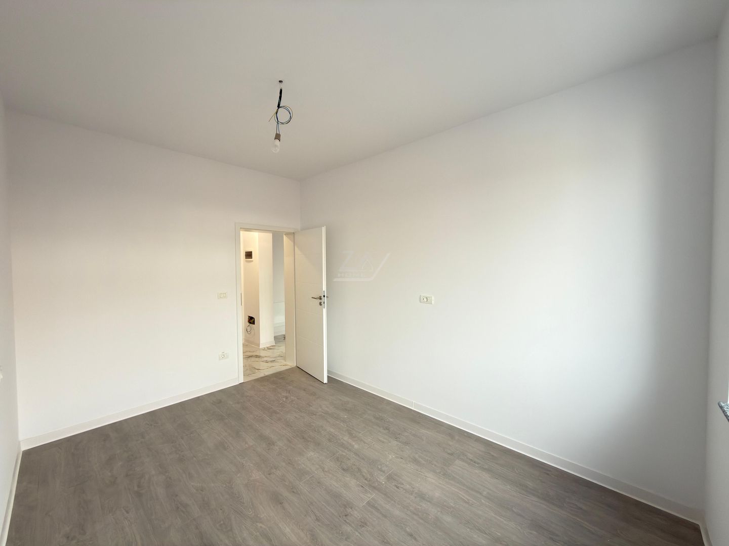 Bloc la asfalt. Etaj 1. Loc de parcare. - Poză 8