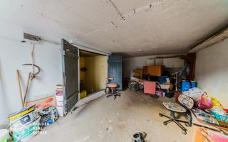 Vila superba, P+E,  Cuvin, 9 camere, 200 mp si teren 1300 mp plus anexa 3 camere - Poză 32