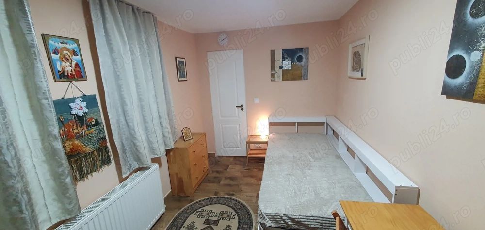 Închiriez garsonieră la casă,  Unirii, centrală proprie - Poză 2