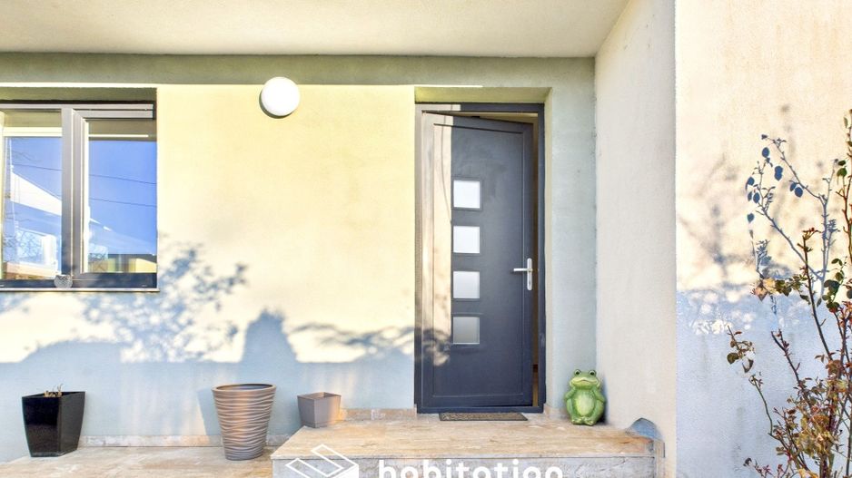 Proprietate deosebită – Casă pe Colț cu 2 fronturi stradale - Poză 2