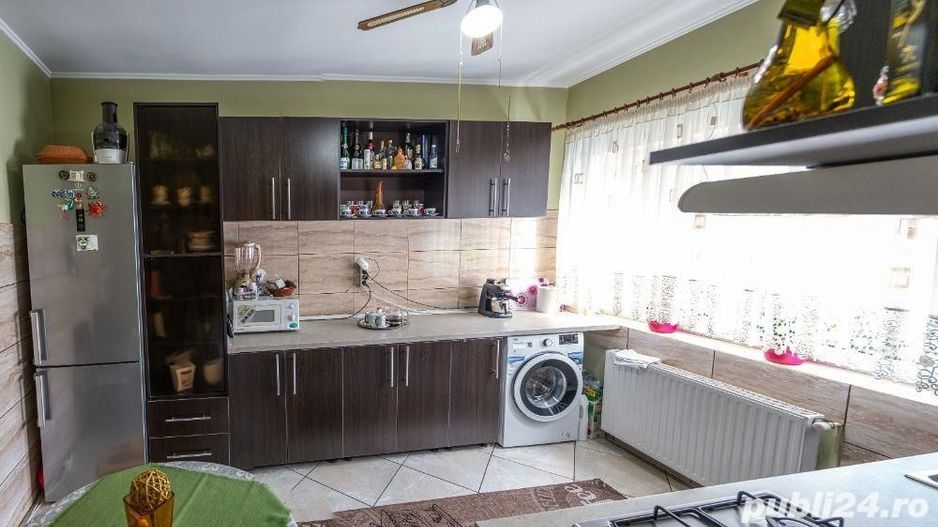 De vânzare casă cu etaj - Poză 5