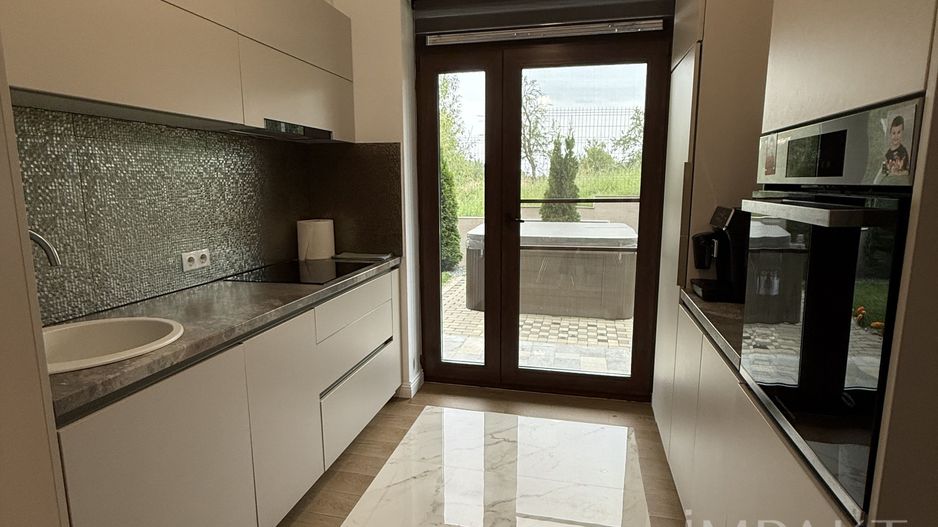 Vilă unică cu teren generos și vedere superbă în Sălicea! - Poză 14