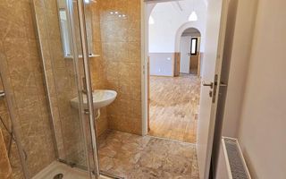 🏢 Spațiu de birouri modern – 5 camere, 3 băi – Zona Centrală, Ploieșt - Poză 15