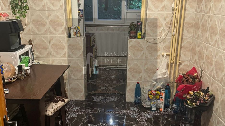 Apartament decomandat 3 camere Dristor - Poză 5
