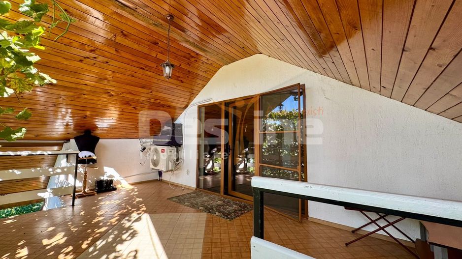 Casa spatioasa cu teren de 800 mp, Muntenii de Jos - 5 camere - Poză 29