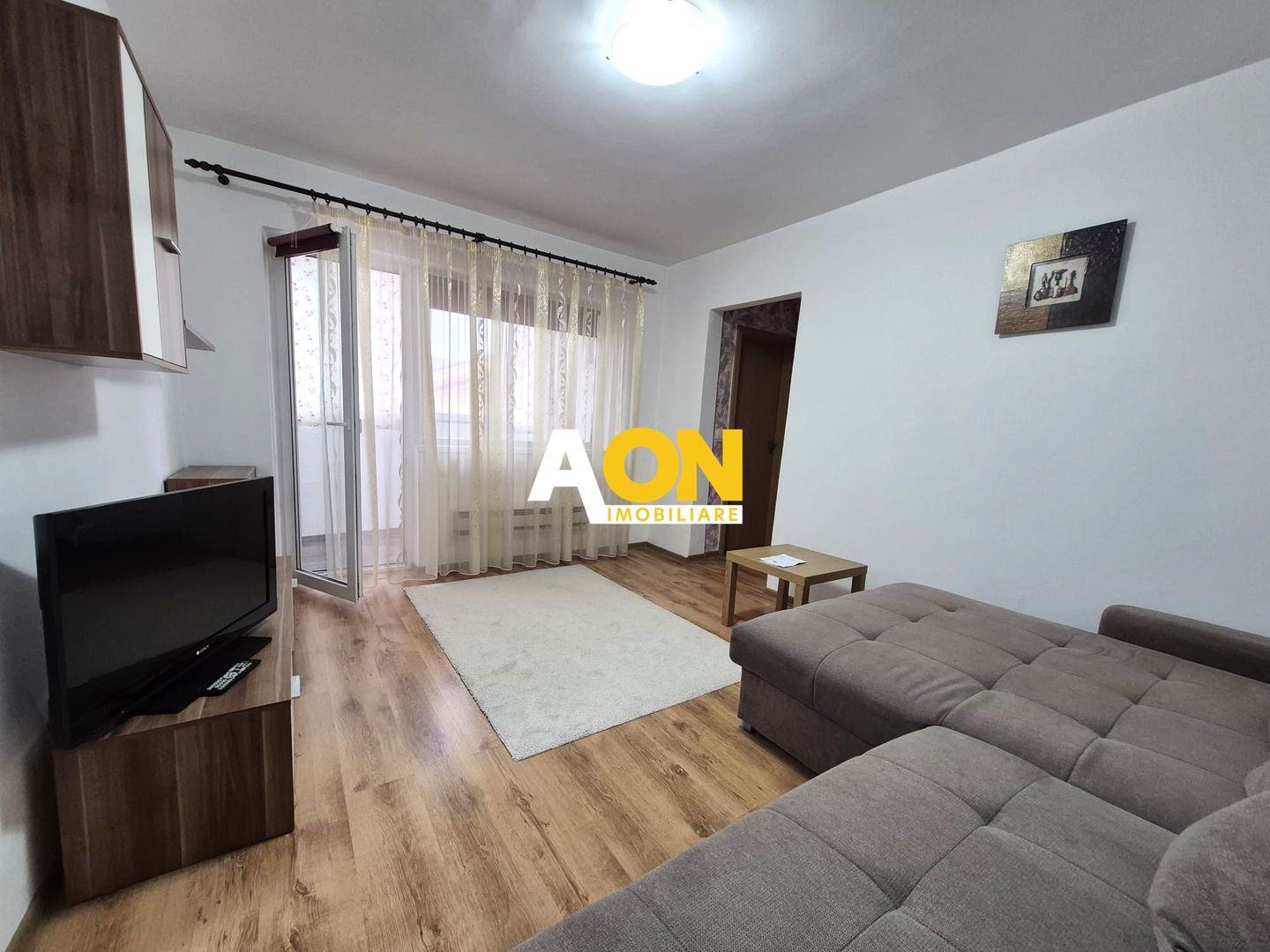 Apartament 3 Camere, Et.6, Semidecomandat, 42 mp, Zona Cetate - Poză 1