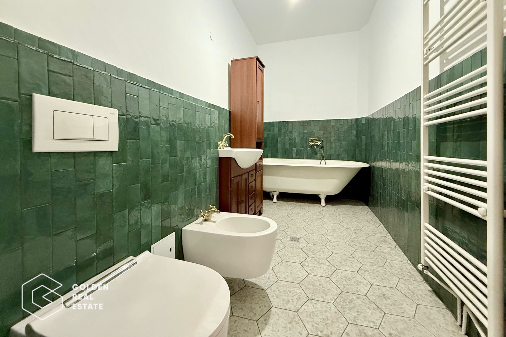 Apartament spatios la casa, 92 mp, zona Centrala, comision 0% - Poză 9