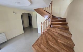 Casa de vanzare 1000 mp teren Cisnadie - Poză 2