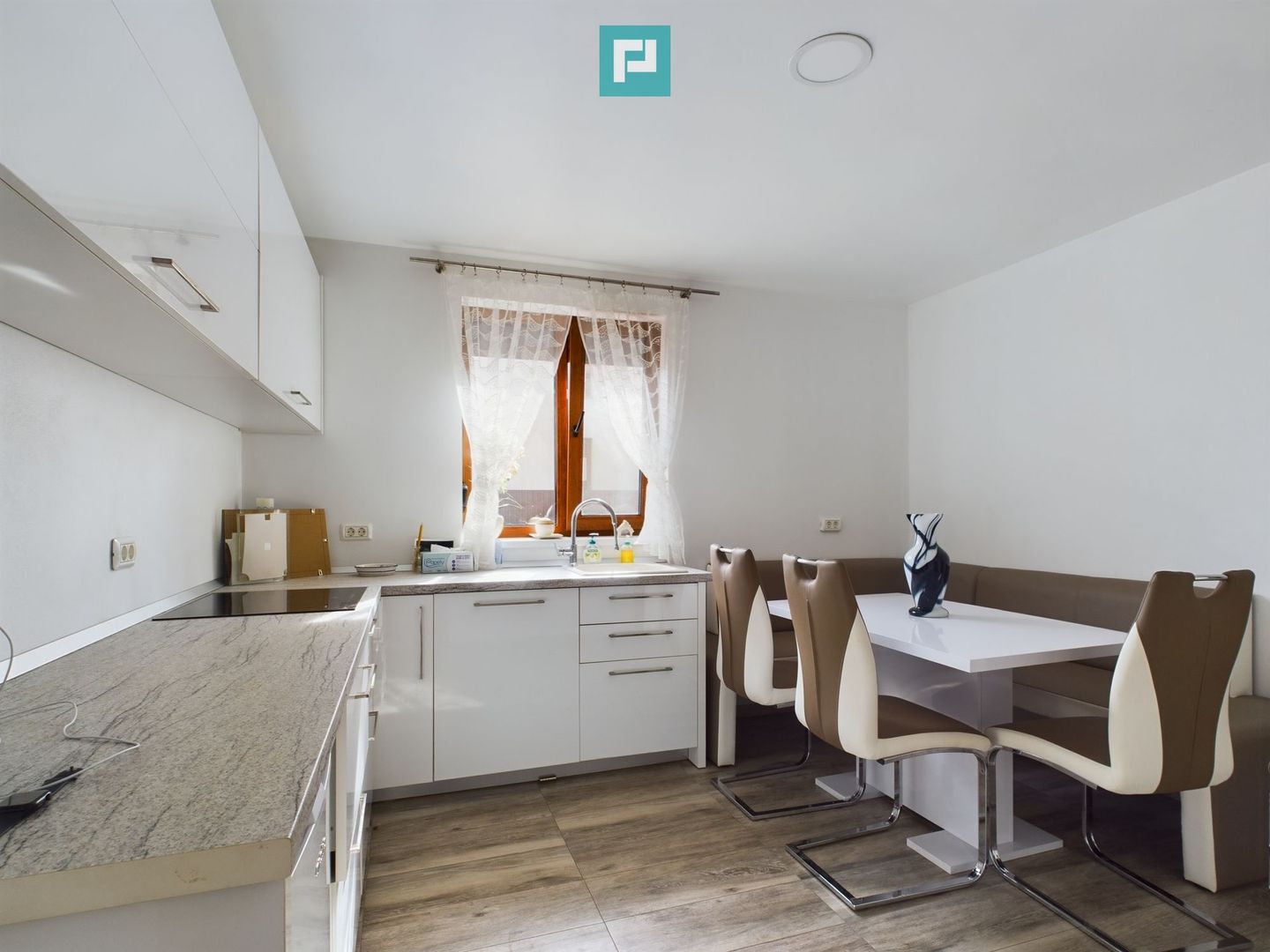 Casă Individuală Cărpiniș - Poză 9