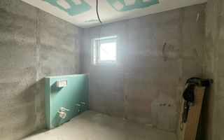 Duplex despartit prin camera tehnica- 5 camere- Mosnita Noua - Poză 14