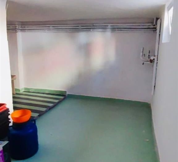 Casa singur in curte cu acces auto si teren  Ultracentral - Poză 8