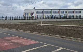 Inchiriez Teren 2000m2.Miroslava - Poză 2