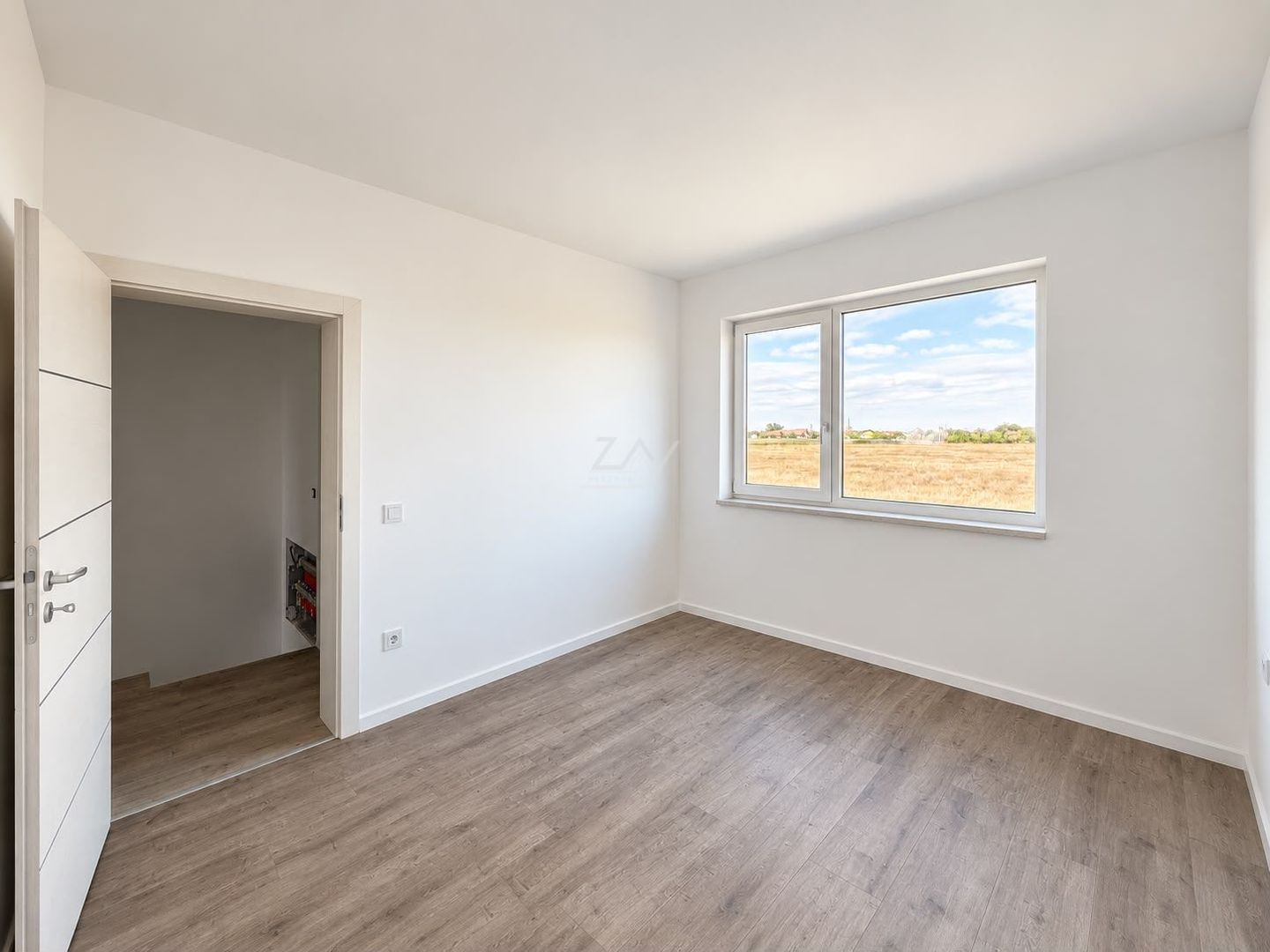 COMISION 0! Duplex finalizat cu 5 camere si 3 bai. Panouri solare. - Poză 13