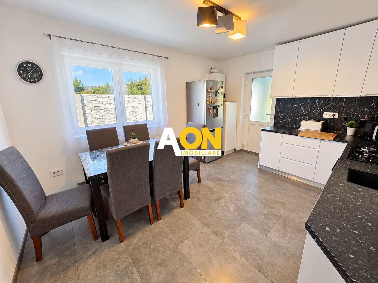 Casa noua, 4 camere, 2 bai, garaj, 416 mp teren, Cetate - Poză 7