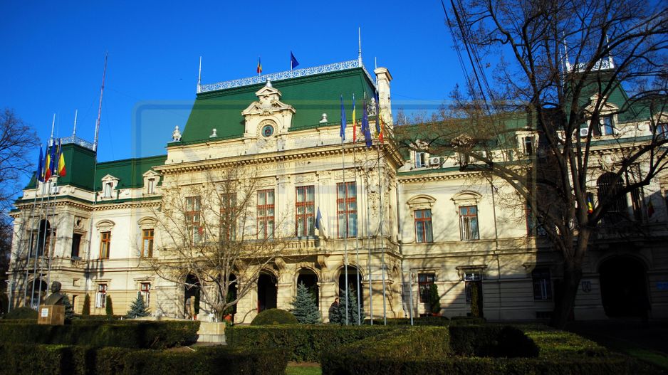 Supercentral- cladire birouri-activitate medicala- horeca - Poză 1