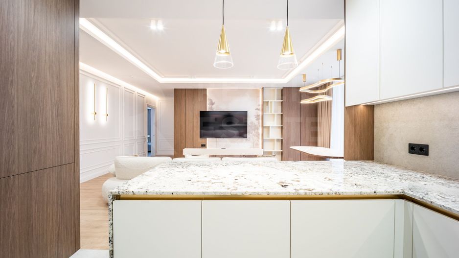 Chirie, apartament, 4 camere, Strada Universității, Centru - Poză 6