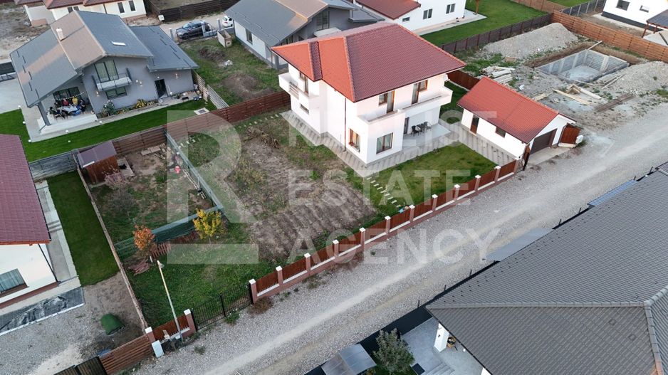 Casă de Vânzare în Tarlungeni, Cartier Izvor Brașov - Poză 4