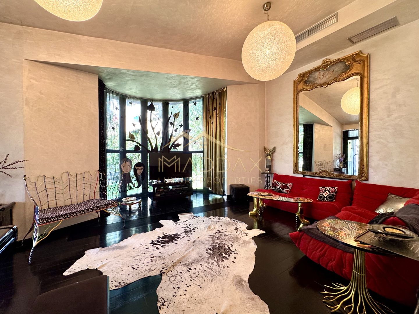 Vila cu 5 camere *344mp* + 400mp Teren // Zona Bucurestii Noi - Poză 2