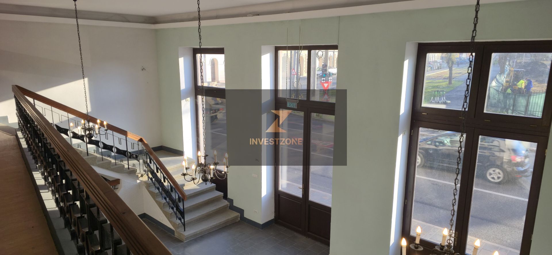 Spatiu comercial 400mp in zona 0-Oradea - Poză 1