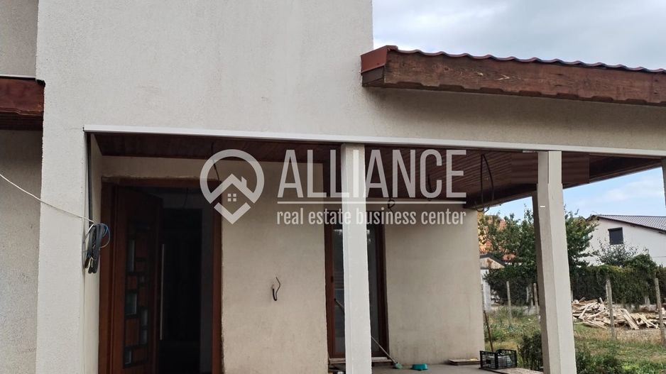 Lumina (cod04)-Casa P+1 4 camere 3 bai - Poză 2