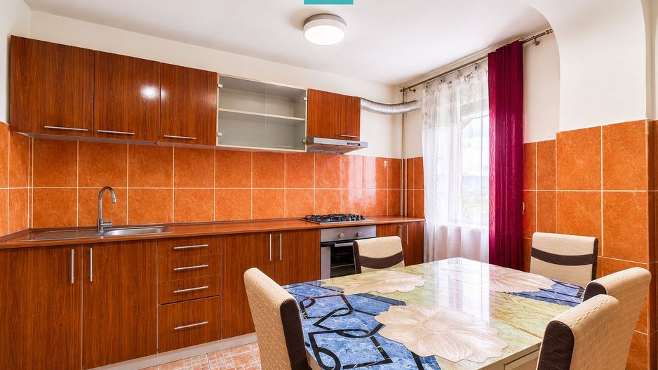 Apartament cu 3 camere, zona Soarelui - Poză 3