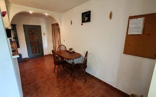 Apartament 2 camere, str Vicina, decomandat, 61 mp - Poză 6