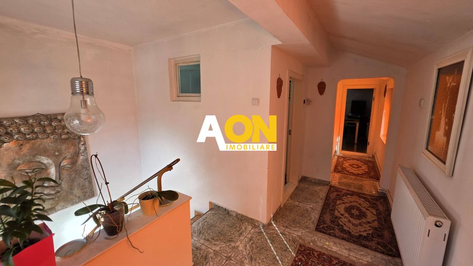Casa 8 camere, cu 2 corpuri de cladire,  387 mp teren, zona Centru - Poză 5