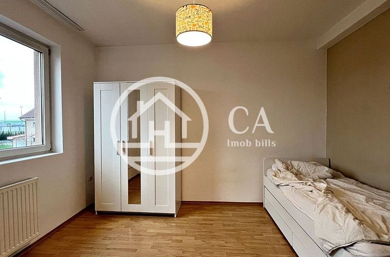 Casă de închiriat cu 4 camere în Cartierul Europa, Oradea - Poză 1