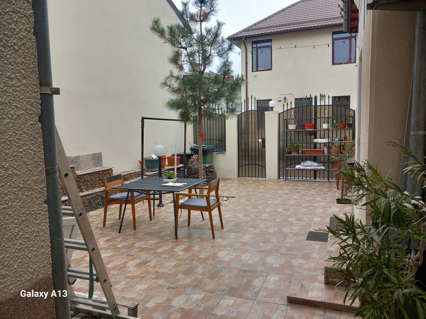 BRASADAS vinde casa curte comuna 3 cam 77mp HALA TRAIAN - Poză 6