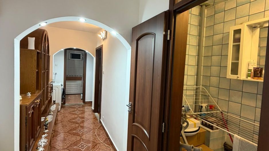Apartament 3 camere decomandat-Zona Steaua-Shopping City-Mobilat - Poză 4