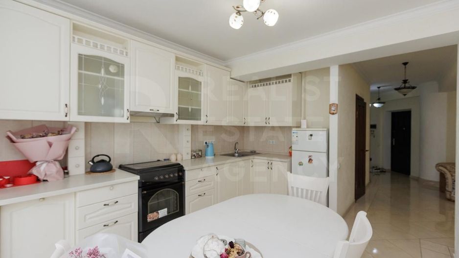 Vânzare, apartament, 2 camere , str. Alba Iulia, Buiucani - Poză 2