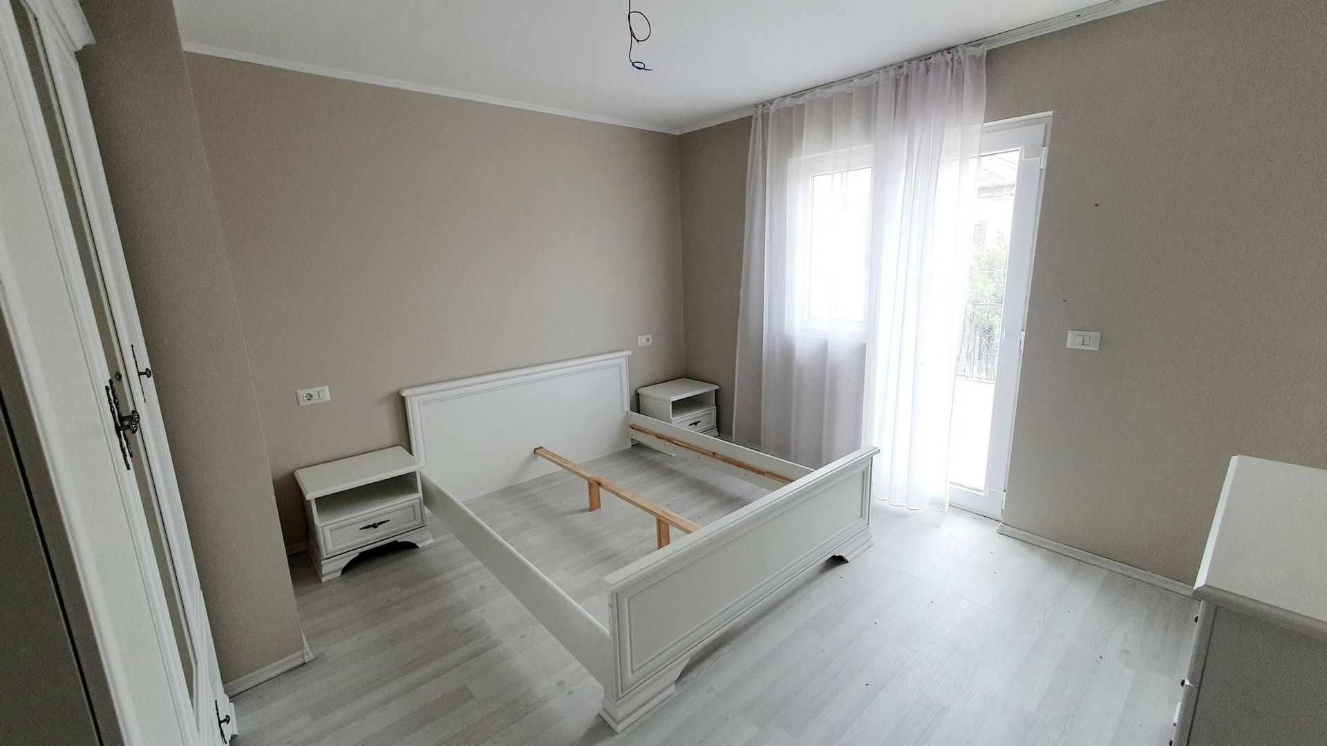 Casa de închiriat: Cartier privat, zona lacurilor Crevedia Buftea. - Poză 13