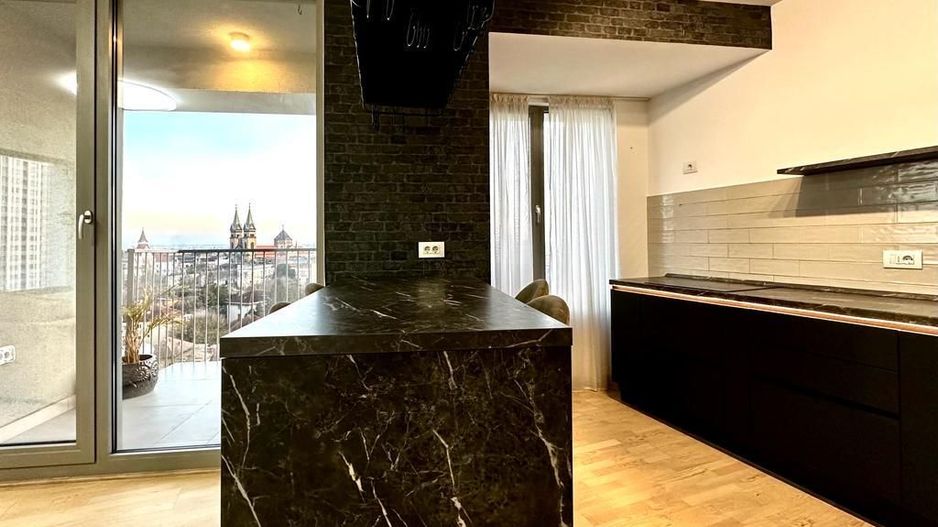 Apartament  la Isho cu vedere panoramica asupra orașului - Poză 4