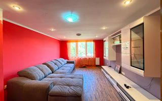 Apartament cu 3 camere | pe 2 niveluri | cu garaj | zona centrala | sat Arinis - Poză 2